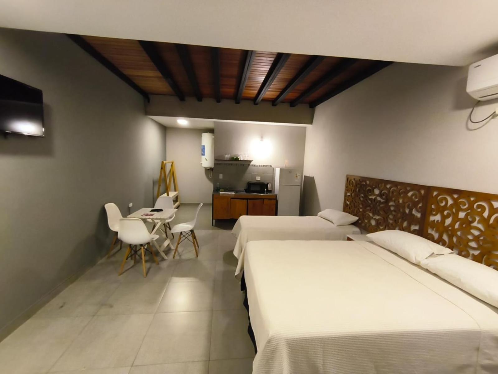 Los Lirios Apart & Suite Puerto Iguazú Exterior foto
